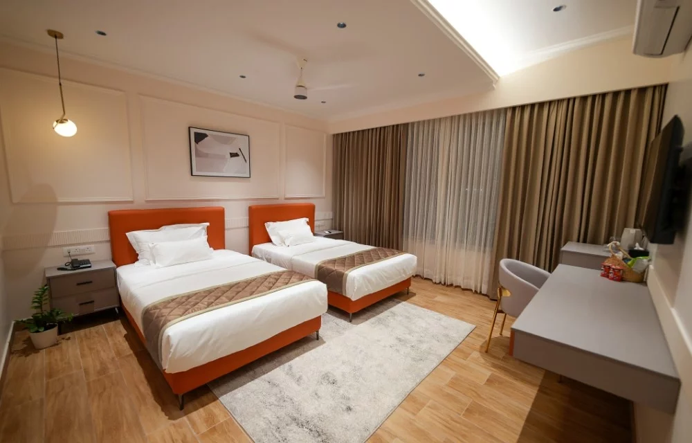 Executve Twin Bed Room